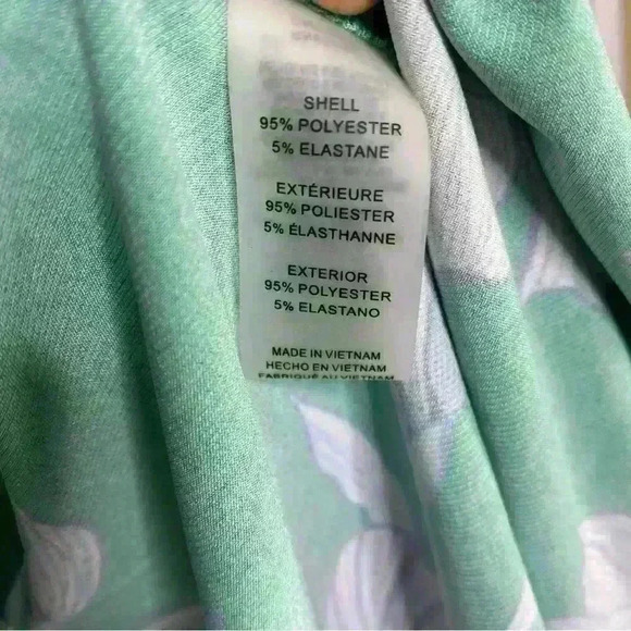 Vince Camuto Kelly Green floral slimming, comfy wash and hang wrap dress-size 8 - Picture 10 of 10